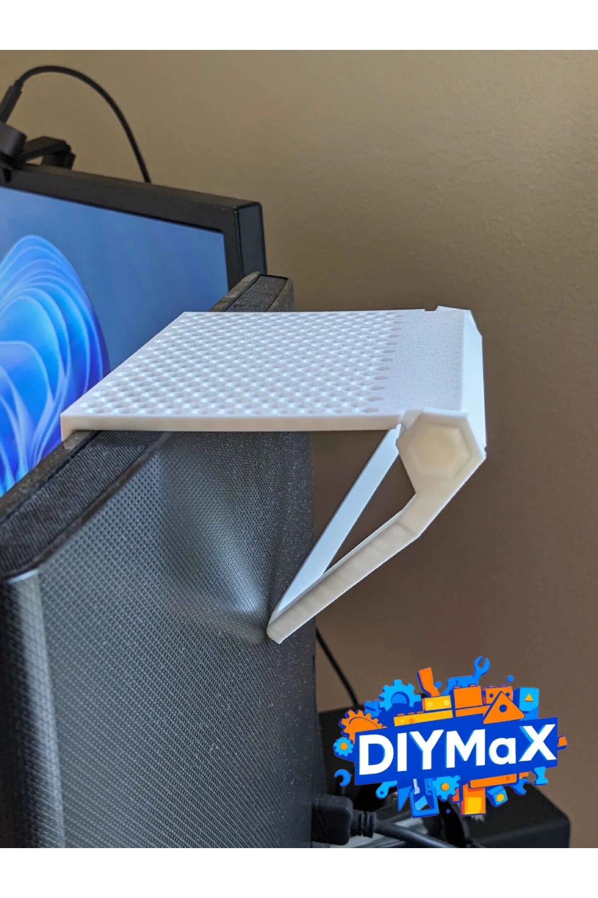 Ayarlanabilir Monitör & TV Üstü Raf – 15x8,5 cm Gamer Setup & Home Office Organizer Platform